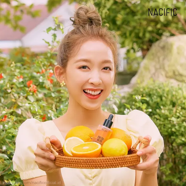 Punya Kecantikan Tak Terbantahkan, 7 Selebriti Korea Ini Jadi Model Brand Kecantikan