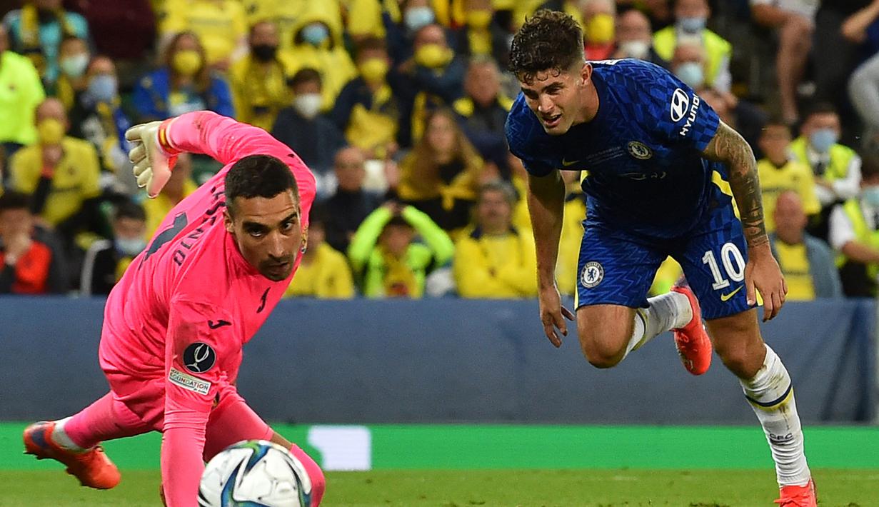 Christian Pulisic. Pemain sayap Amerika Serikat berusia 22 tahun ini dipercaya Chelsea mengenakan jersey nomor punggung 10 mulai musim lalu setelah di awal kedatangannya pada 2019/2020 mengenakan nomor punggung 22. Ia mewarisi nomor punggung 10 dari Willian. (Foto: AFP/Paul Ellis)