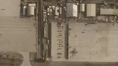 Foto satelit yang diambil oleh Planet Labs Inc., kendaraan dan pesawat yang ditinggalkan dan cacat terlihat di bandara internasional Kabul setelah penarikan pasukan AS dari Afghanistan, Selasa (31/8/2021).  Taliban kini memegang kendali penuh atas Bandara Kabul. (Planet Labs Inc. via AP)