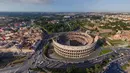 Komunitas fotografer drone asal Rusia, AirPano mengambil gambar panorama Colosseum, Roma, Italia. Colosseum dibuka pada tahun 80 dan memiliki kursi sekitar 50.OOO, Colosseum awalnya oleh tenda besar yang dimiliki oleh 240 tiang-tiang. (Dailymail)