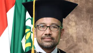 Akhmad Muzakki Diberhentikan dari Jabatan Rektor UIN Surabaya