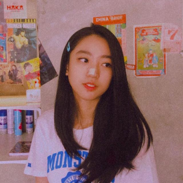 6 Potret Terbaru Nona Berlian 'Ronaldowati', Kini Kepakkan Sayap Bintangi Series