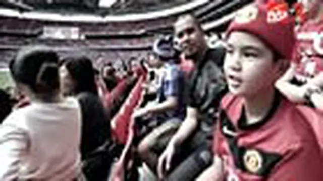 Dhani dan Anak Saksikan Pertandingan Sepakbola di Inggris