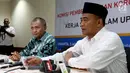 Mendikbud Muhadjir Effendy dan Ketua KPK Agus Rahardjo memberi keterangan seusai penandatanganan Nota Kesepahaman (MoU) di Jakarta, Kamis (3/8). Nota kesepahaman ini merupakan bentuk dukungan terhadap upaya pencegahan korupsi. (Liputan6.com/Johan Tallo)