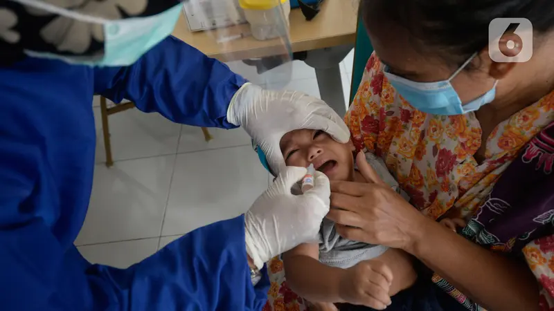 Anak-Anak Saat Divaksin Campak Hingga Polio
