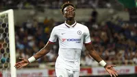 5. Tammy Abraham (Chelsea) - Keterlibatan pemain 21 tahun ini di empat kompetisi bersama Chelsea pada musim 2019-2020 dapat memberikan kesempatan yang tinggi baginya untuk bersinar. (Photo by Toshifumi Kitamura / AFP)