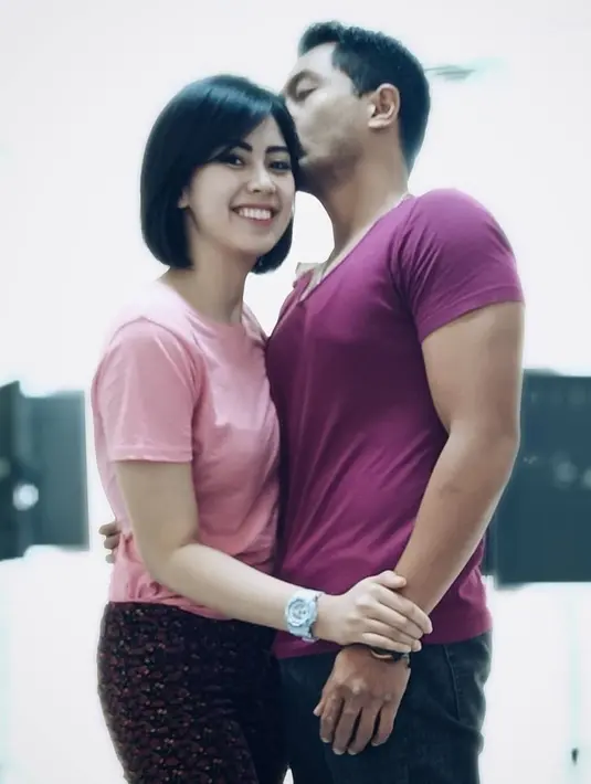 Arfita Dwi Putri dan Yama Carlos