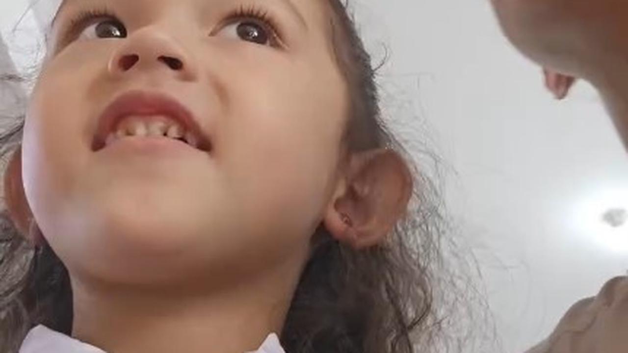 7 Potret Dahlia Poland dan Anak Ikut Lomba Mendongeng di Sekolah, Raih Juara Pertama