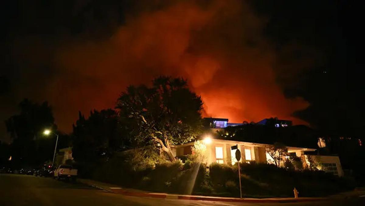Paris Hilton dan Puluhan Artis Hollywood Beken yang Kehilangan Rumah Akibat Kebakaran Hutan Los Angeles