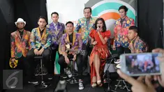 Tampil membawakan beberapa lagu andalannya, Rusak Band sukses menggoyang redaksi Liputan6.com, di Jakarta, Sabtu (23/1/2016). (Liputan6.com/Endang Mulyana)