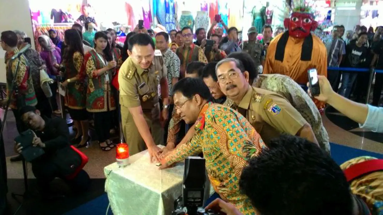 Pembukaan Gerai Pajak di Pasar Blok B Tanah Abang, Jakarta Pusat.