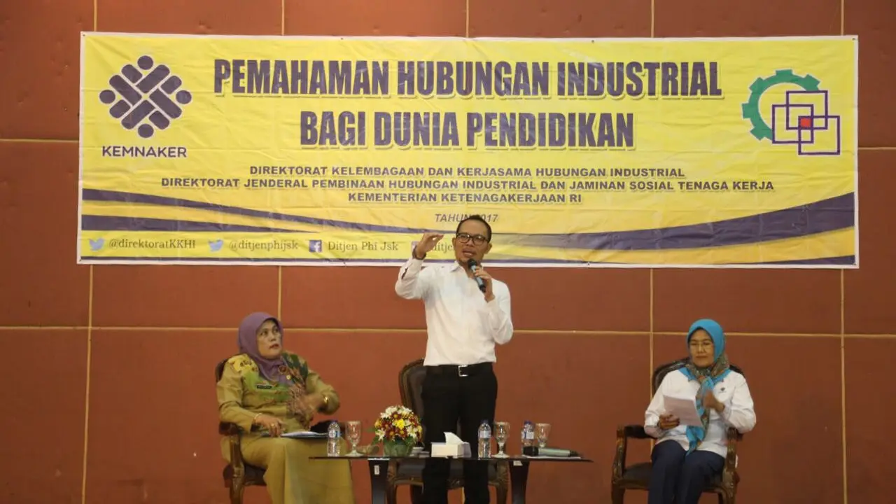Menaker: Sebelum bekerja, para pelajar harus paham hak dan kewajiban sebagai seorang pekerja kelak sejak dini.