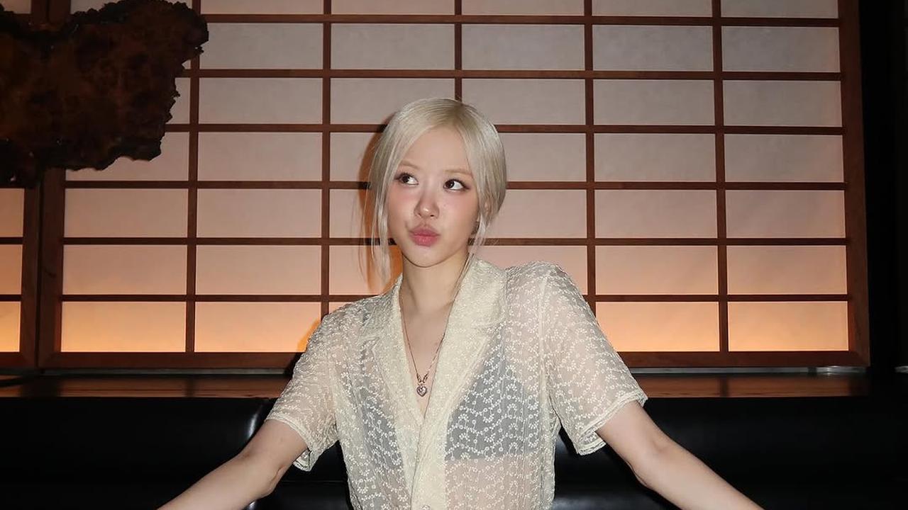 Rose BLACKPINK Jadi Satu-Satunya Idol Korea yang Masuk dalam 100 Idol Paling Berpengaruh di Dunia 2025