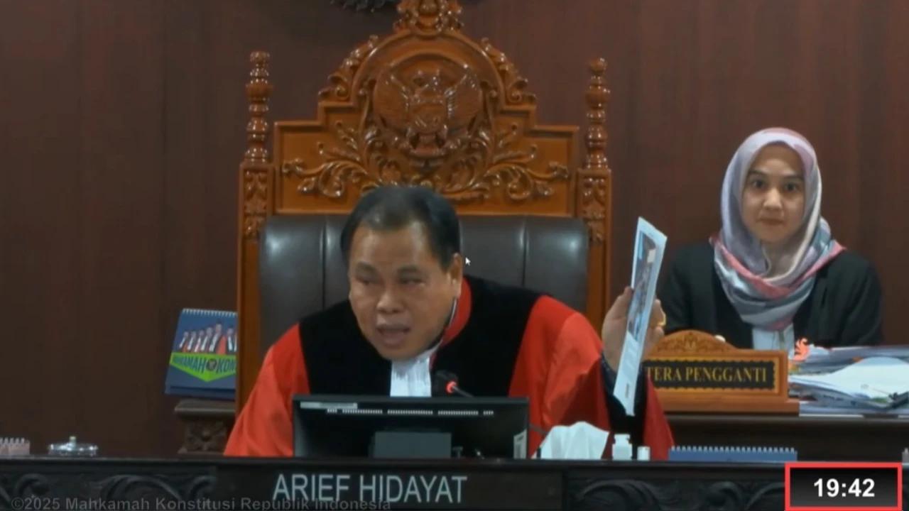 Arief Hidayat Pensiun dari MK: Saya Sedih Jika Mahkamah Teraniaya Tak Bisa Menegakkan Konstitusi