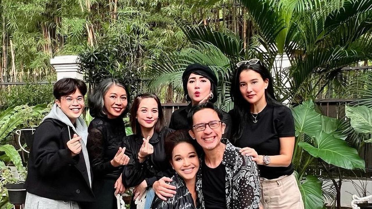 9 Potret Aming Ulang Tahun ke-44, Dirayakan Sederhana Tiga Kali Bareng Bestie