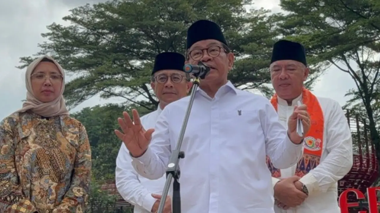 Gubernur DKI Jakarta Pramono Anung di Taman Bendera Pusaka, Jakarta Selatan, Jumat (13/2/2026).