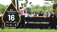 Pegolf India, Gaganjeet Bhullar kembali bertahan di putaran ketiga BNI Indonesian Masters Presented by Tunas Niaga Energi 2023 di Royale Jakarta Golf Club dengan mencetak skor 63 (8-di bawah-par) pada 18 November 2023. (dok. Image Dynamics)