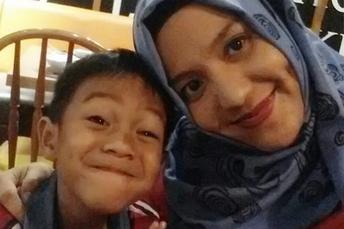 [Bintang] Renita Sukardi dan anak