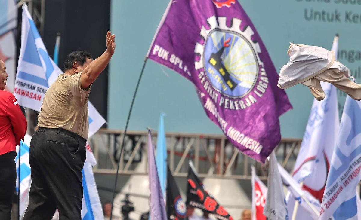 Prabowo hadiri perayaan Hari Buruh di Monas