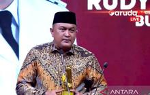 Bupati Bogor Rudy Susmanto Raih Penghargaan Pahlawan Inspiratif Pembangunan di Indonesia Kita Awards 2025
