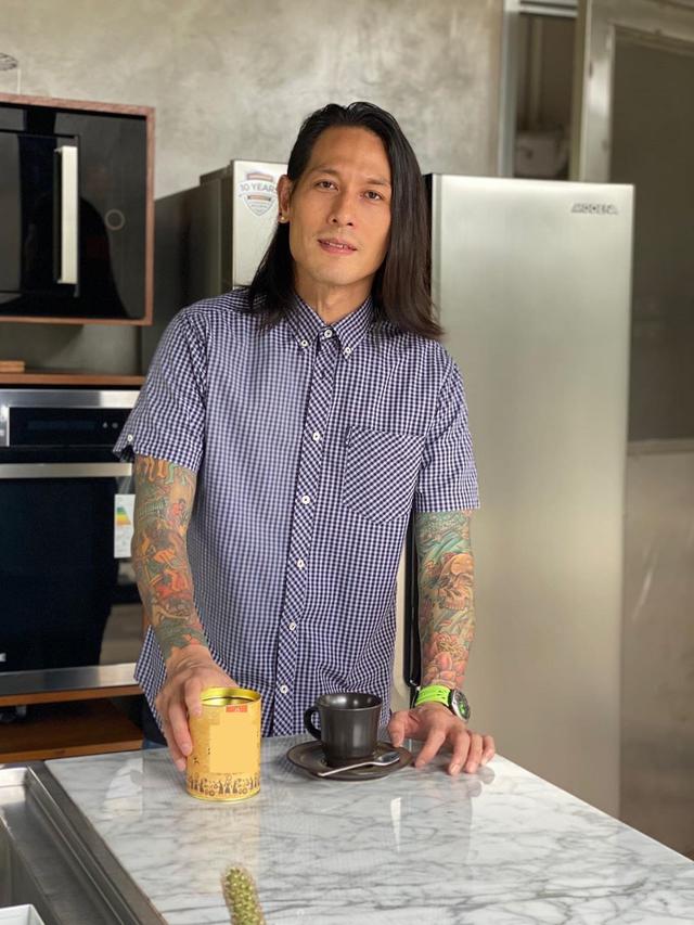 Selain Jago Masak Chef Juna Juga Bisa Menerbangkan Pesawat Showbiz Liputan6 Com
