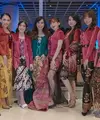 Dalam kesempatan itu, mantan anggota Cherrybelle terlihat kompak mengenakan kebaya. Dan membagikan momen tersebut di Instagram pribadi masing-masing. Dok. @margareth_angelina
