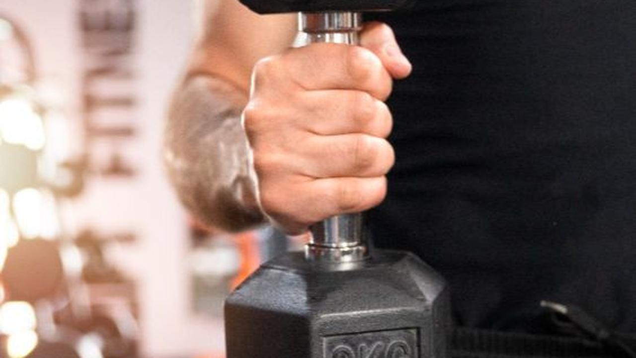 <b>Gerakan Dumbell untuk Jantung</b>