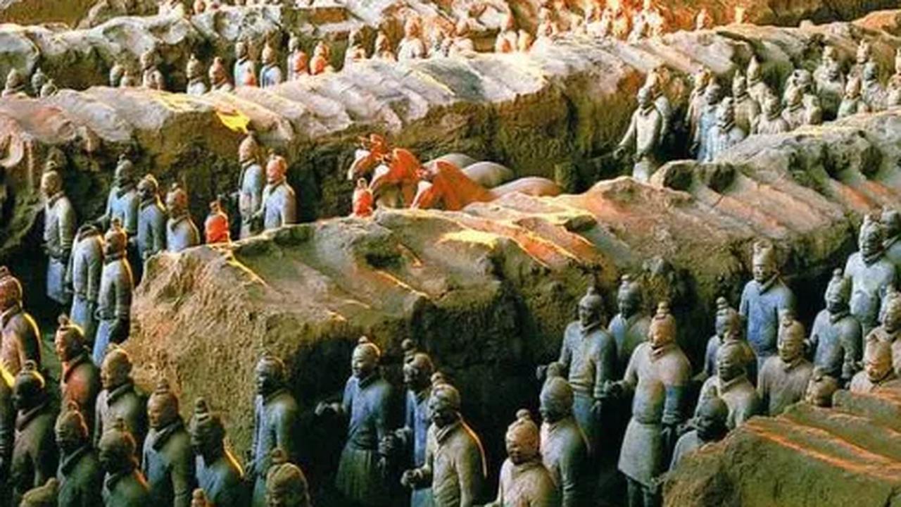 Sebenarnya bagian-bagian tertentu dari penguburan tersebut telah diselidiki secara ekstensif, namun makam tersebut sendiri masih belum dibuka karena kekhawatiran terhadap isinya.