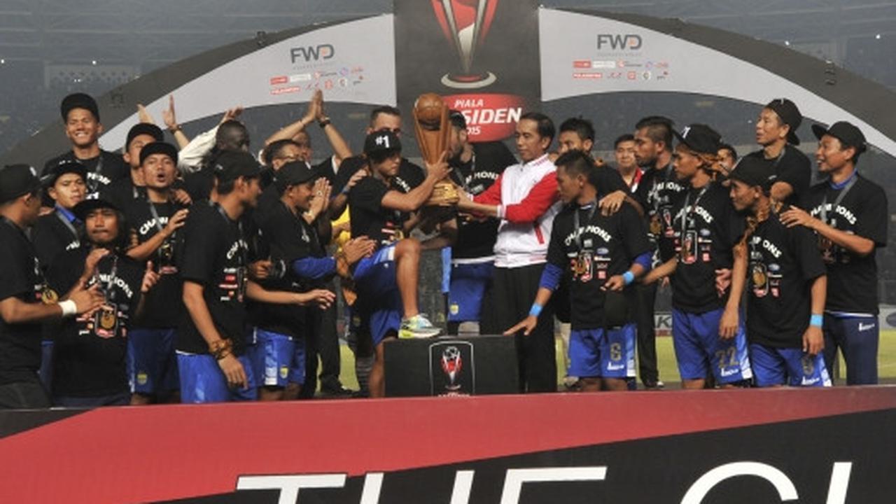 Euforia Persib angkat trofi juara Piala Presiden