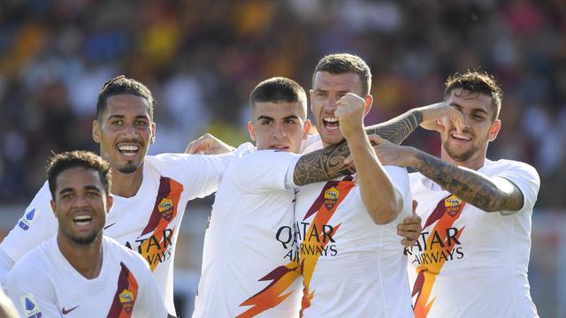 Para pemain AS Roma saat melawan Lecce