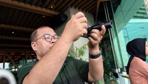 Mencoba Vivo X300 Pro Photography Kit, Zoom Jauh Tetap Detail dan Stabil. (Liputan6.com/ Yuslianson)