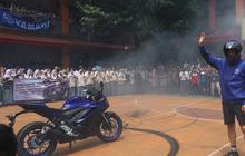 Jelang Musim Debut di MotoGP 2026, Toprak Razgatlioglu Kunjungi Sekolah di Jakarta