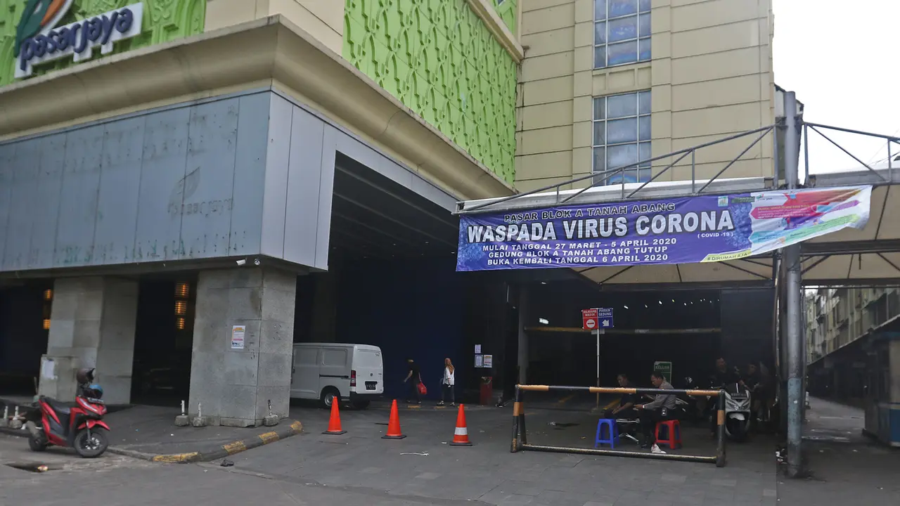 Cegah Penularan COVID-19, Pasar Tanah Abang Ditutup Sementara