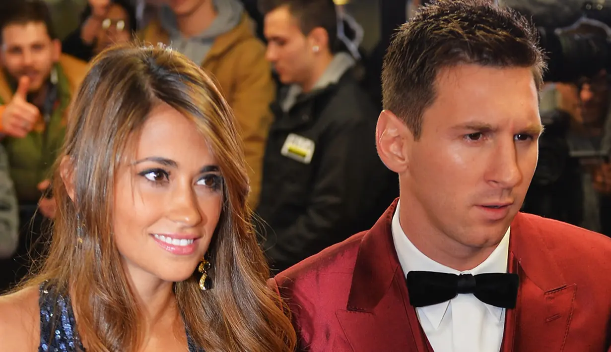 Antonella adalah gadis berusia 22 tahun yang berasal dari Argentina. Dia lahir di Rosario, yang juga merupakan tempat kelahiran Messi (facebook.com)