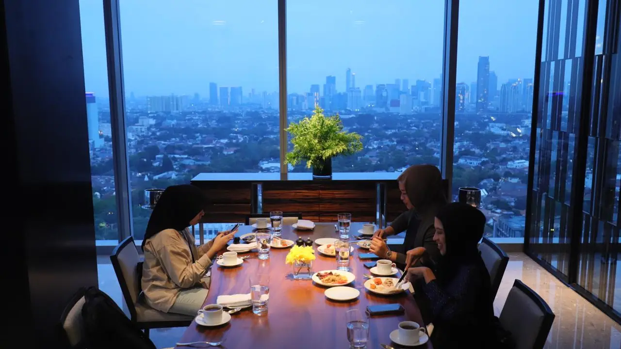 Nikmati Buka Puasa dengan Sajian Timur Tengah dan Nusantara Berlatarkan Cakrawala Jakarta