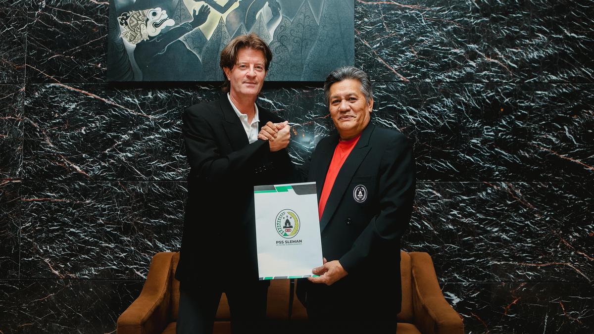 BRI Liga 1: Dijamu Malut United, Pieter Huistra Kemungkinan Absen Dampingi PSS Sleman di Laga Debutnya