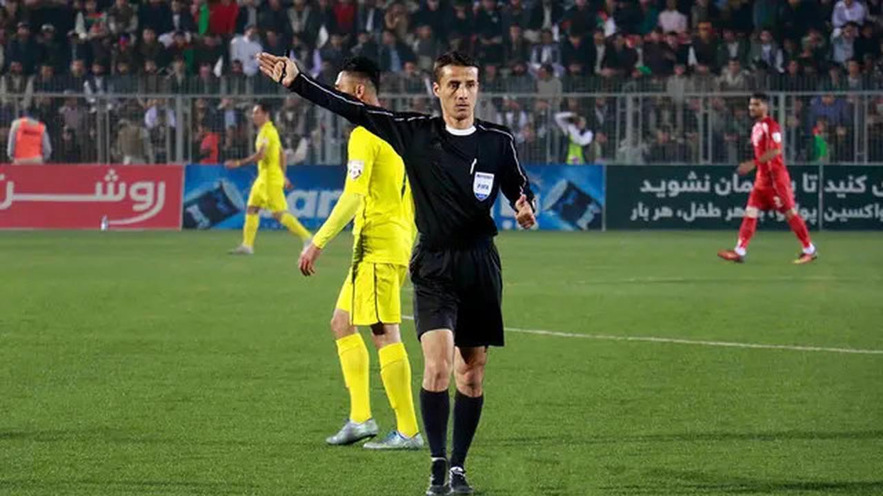3 Wasit yang Dianggap Bantu Lawan Timnas Indonesia: Nasrullo Kabirov sampai Ahmed Al Kaf, Namanya Ditandain Netizen