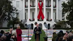 Presiden Amerika Serikat (AS), Joe Biden memberikan sambutan pada acara Hari AIDS Sedunia di South Lawn Gedung Putih, Washington DC pada tanggal 1 Desember 2024. (Annabelle Gordon/Getty Images North America/Getty Images via AFP)