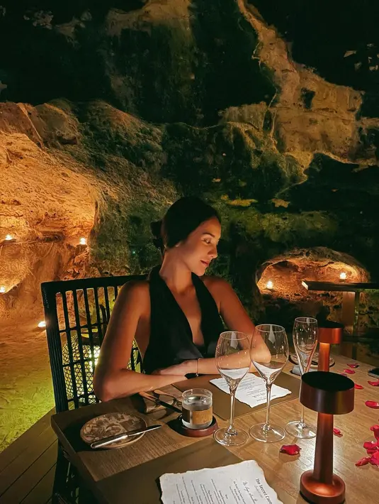 [Instagram/anyageraldine]