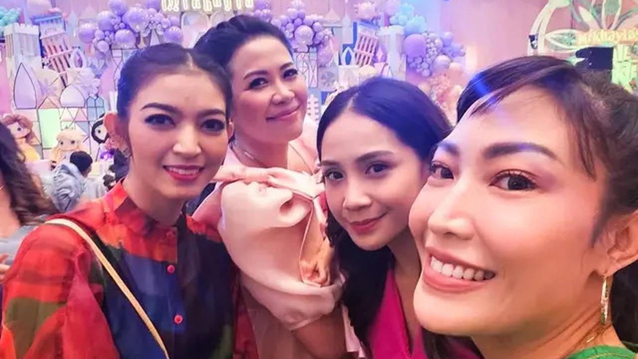 Harga Gelang Selvi Ananda Jadi Sorotan di Tengah Penolakan PPN 12 Persen, Rilisan Merek yang Diiklankan Jisoo BLACKPINK