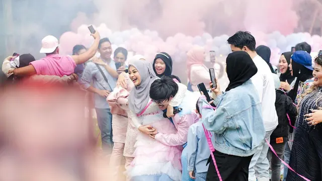 Atta Halilintar dan Aurel Hermansyah (https://www.instagram.com/p/CtG_y2WAuTZ/)