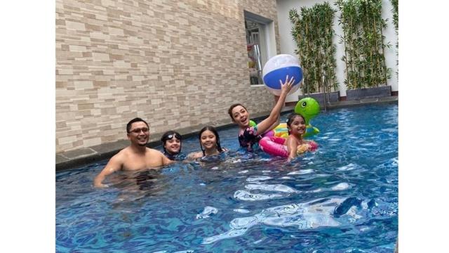 Dinikahi Pangeran Keraton Solo, Ini 7 Potret Isi Rumah Dokter Reisa Broto Asmoro