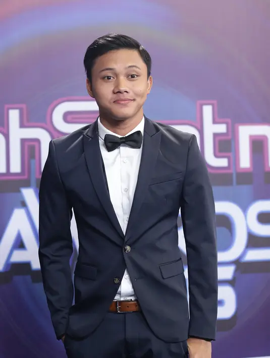 Suaranya yang merdu mampu menarik perhatian anak-anak muda.(Andy Masela/Bintang.com)