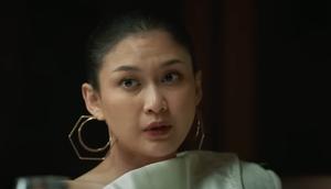 Dalam film Dendam Kelam Malam karya sineas Danial Rifki, Marissa Anita memerankan Sofia. Ia beradu akting dengan Arya Saloka dan Bront Palarae. (Foto: Dok. Falcon Pictures)