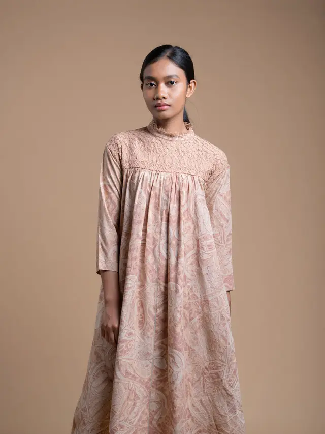 Maxi Dress Batik Brokat