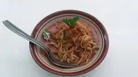 Mie Ongklok khas Wonosobo, salah satu kuliner khas yang menggunakan Mie Cap Tiga Anak, Banyumas. (Foto: Liputan6.com/Muhamad Ridlo)