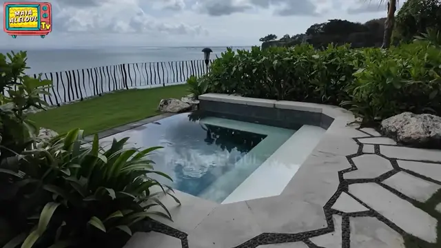 Potret Taman dan Kolam Renang Villa Maia Estianty di Bali