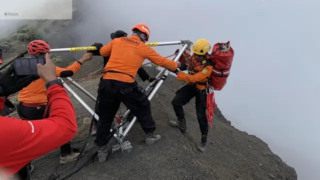 7 Anggota Tim Penyelamat Dilaporkan Dekati Lokasi Jatuhnya Turis Brasil di Puncak Gunung Rinjani