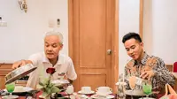 Capres PDI Perjuangan Ganjar Pranowo makan malam alias dinner tipis-tipis bareng Gibran Rakabuming Raka di Solo, Jawa Tengah, pada Selasa (22/5/2023). (Foto: Dok. Instagram @ganjar_pranowo)