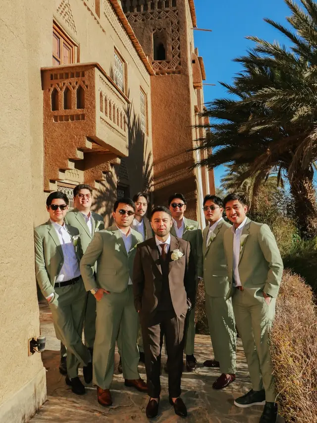 9 Potret Artis Jadi Bridesmaid & Groomsmen Pernikahan Ranggaz Laksmana di Maroko